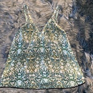 Guess Flowy Snakeskin Pattern Tank - Size XS | Color: Green